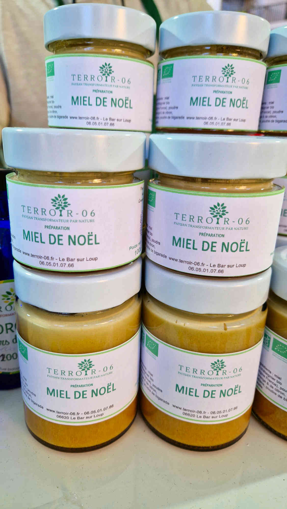 miel de châtaignier bio français aromatisé à l'orange amère et aux épices